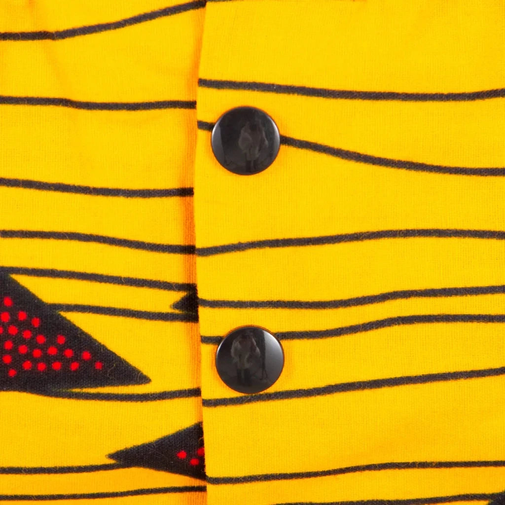 Make a bold and confident statement with this African Print 2-Piece Women’s Outfit, designed to celebrate vibrant culture